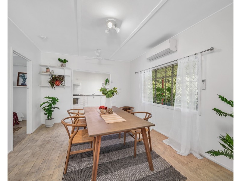 54 Waite Street, Machans Beach QLD 4878