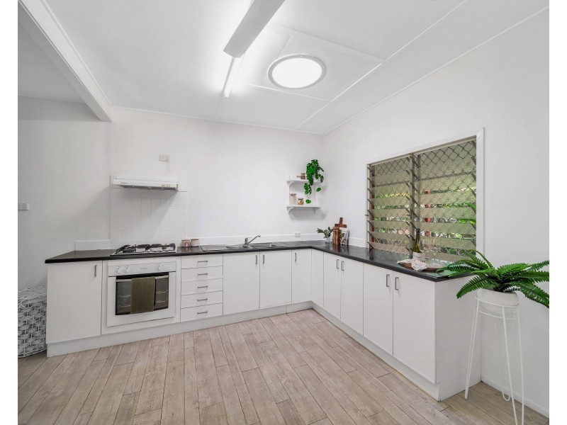 54 Waite Street, Machans Beach QLD 4878