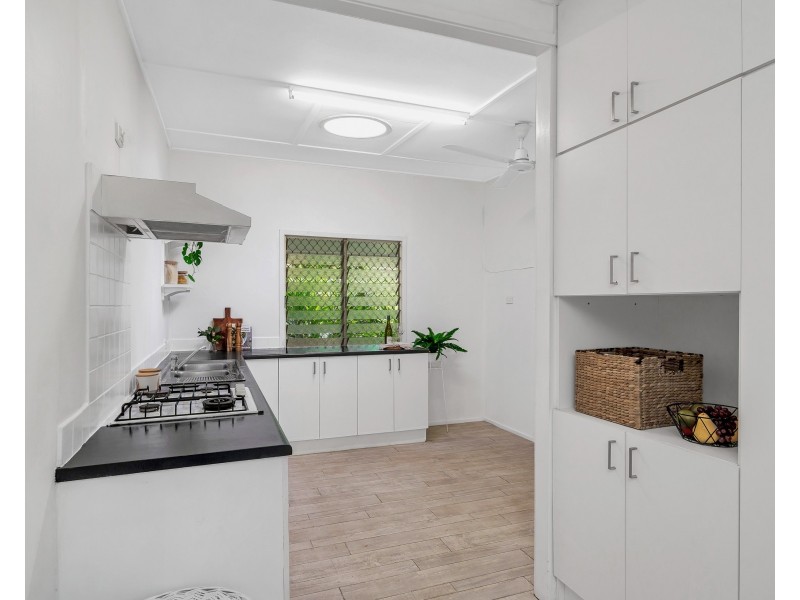 54 Waite Street, Machans Beach QLD 4878