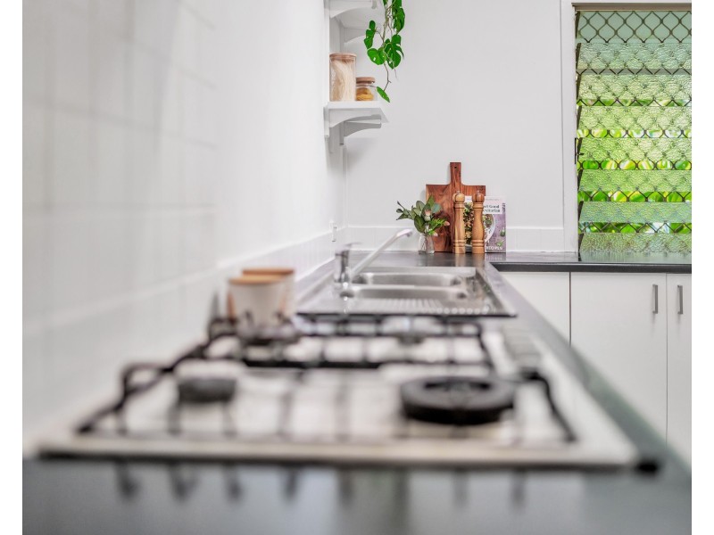 54 Waite Street, Machans Beach QLD 4878
