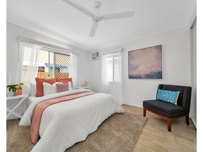 54 Waite Street, Machans Beach QLD 4878