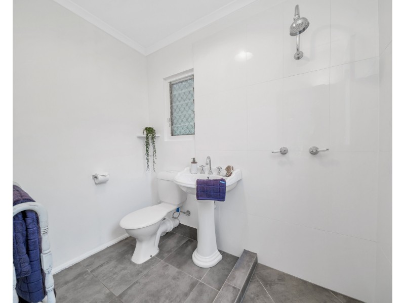 54 Waite Street, Machans Beach QLD 4878