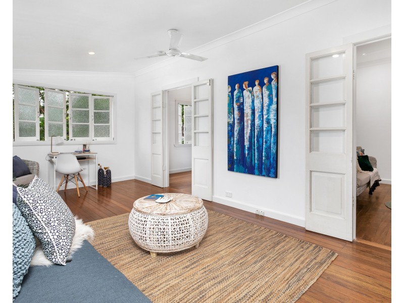 85 Tills Street, Westcourt QLD 4870