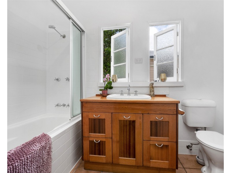 85 Tills Street, Westcourt QLD 4870