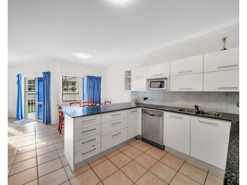 117/225 McLeod Street, Cairns North QLD 4870