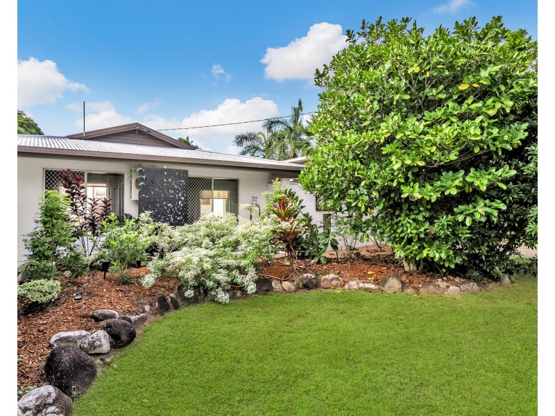 30 Derby Street, Yorkeys Knob QLD 4878