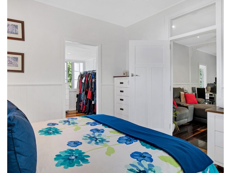 19 Keirle Avenue, Whitfield QLD 4870