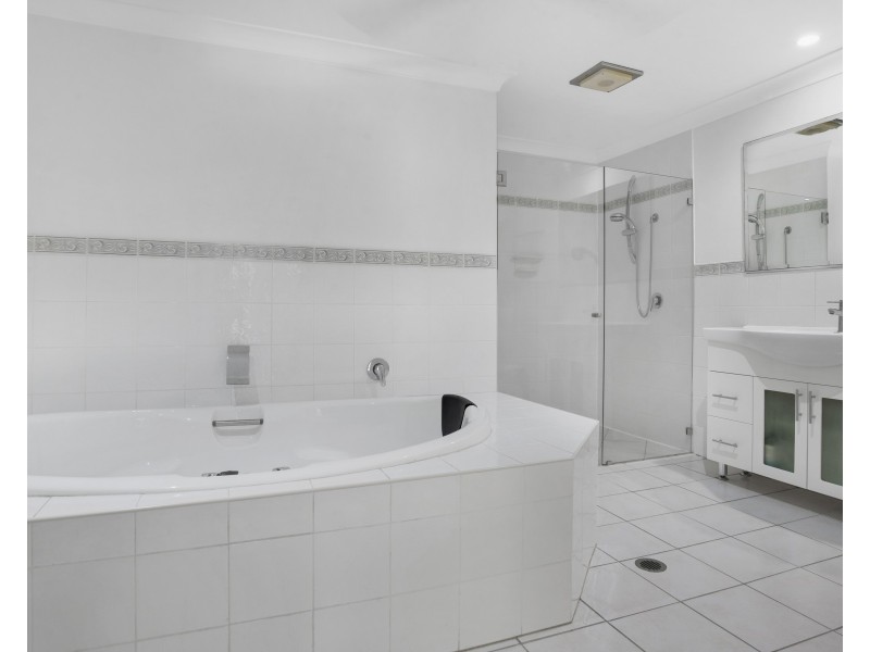 19 Keirle Avenue, Whitfield QLD 4870