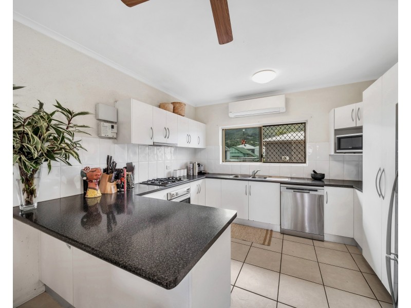 8/306 Pease Street, Edge Hill QLD 4870