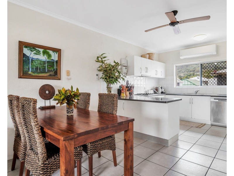 8/306 Pease Street, Edge Hill QLD 4870