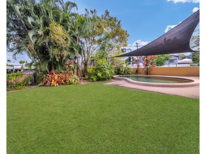 8/306 Pease Street, Edge Hill QLD 4870