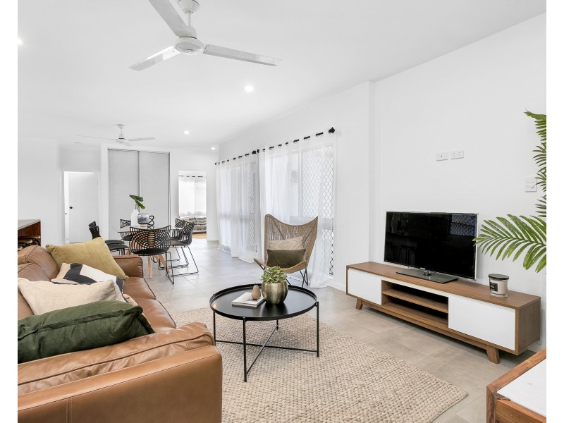 27 Fishburn Street, Bentley Park QLD 4869