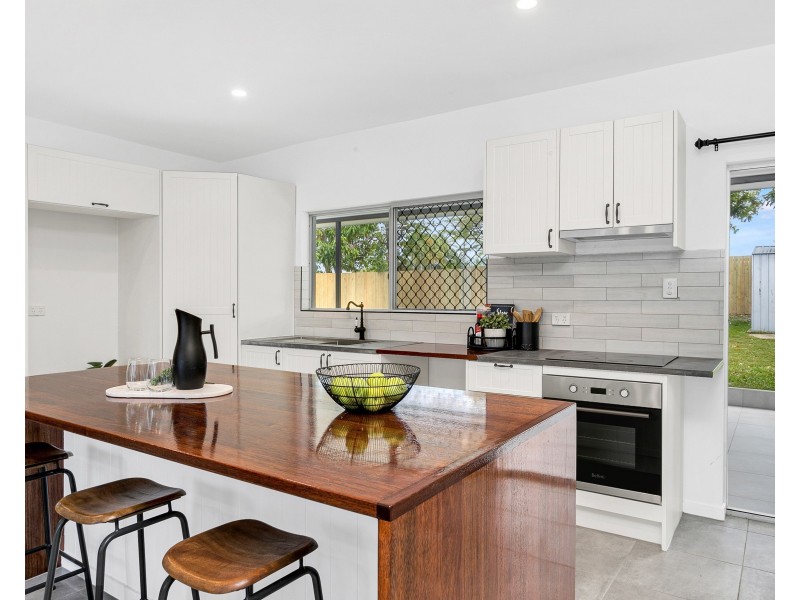 27 Fishburn Street, Bentley Park QLD 4869