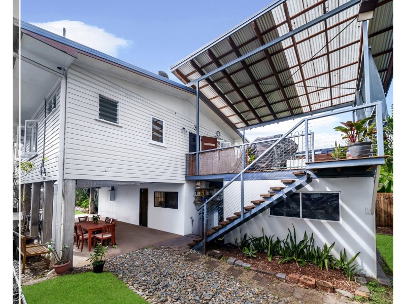 353 McLeod Street, Cairns North QLD 4870
