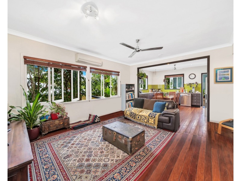 353 McLeod Street, Cairns North QLD 4870