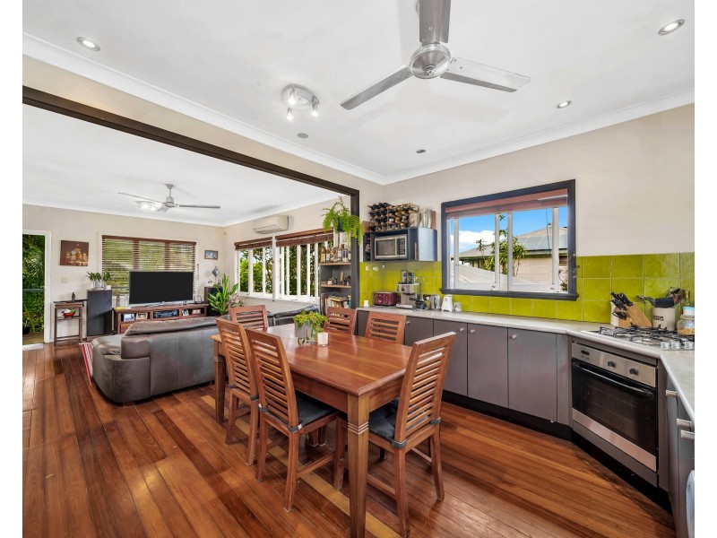 353 McLeod Street, Cairns North QLD 4870