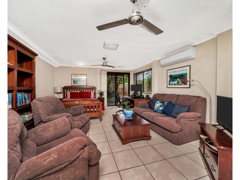 353 McLeod Street, Cairns North QLD 4870