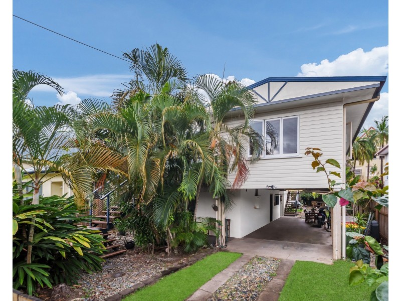 353 McLeod Street, Cairns North QLD 4870