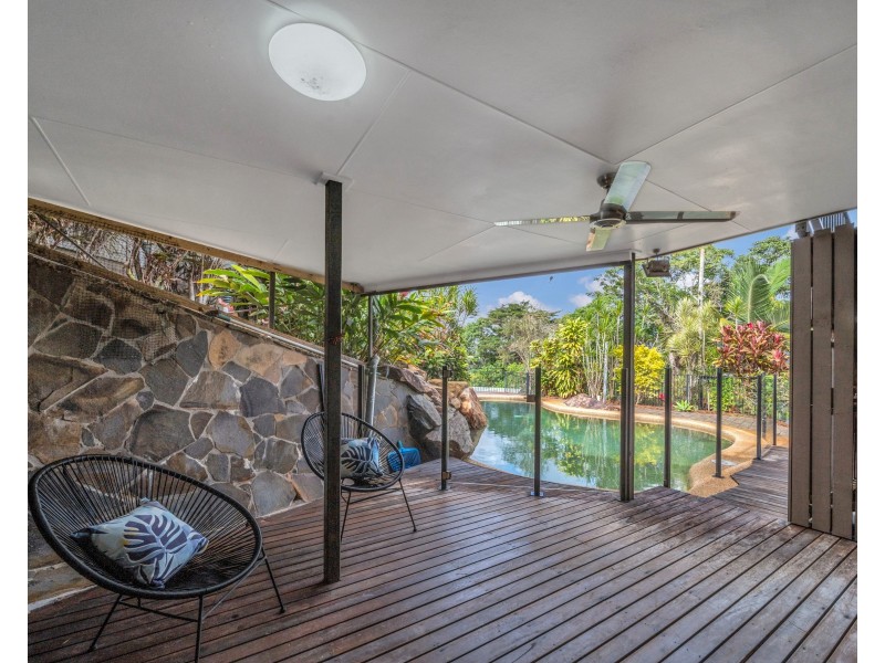 33 Koppen Terrace, Mooroobool QLD 4870