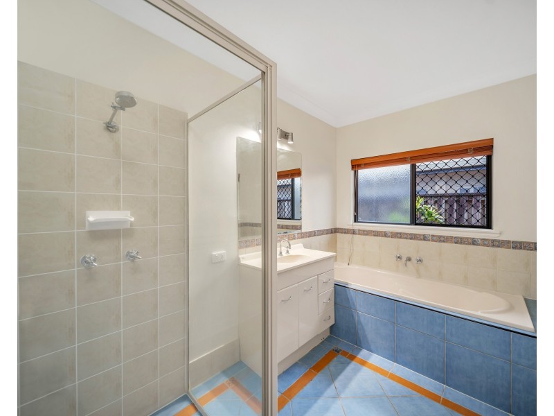 4 Melville Close, Mount Sheridan QLD 4868