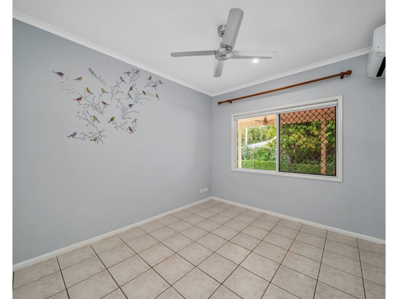 7 Strathmore Court, Mooroobool QLD 4870