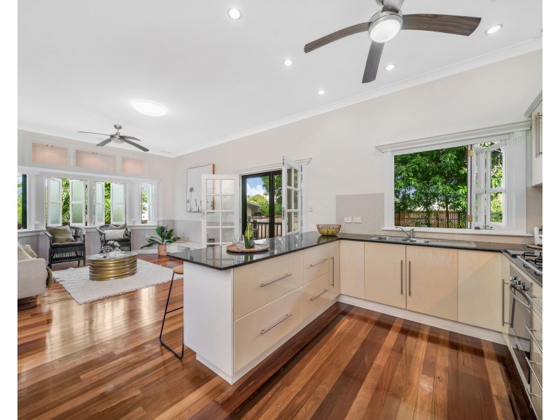 83 Hoare Street, Manunda QLD 4870