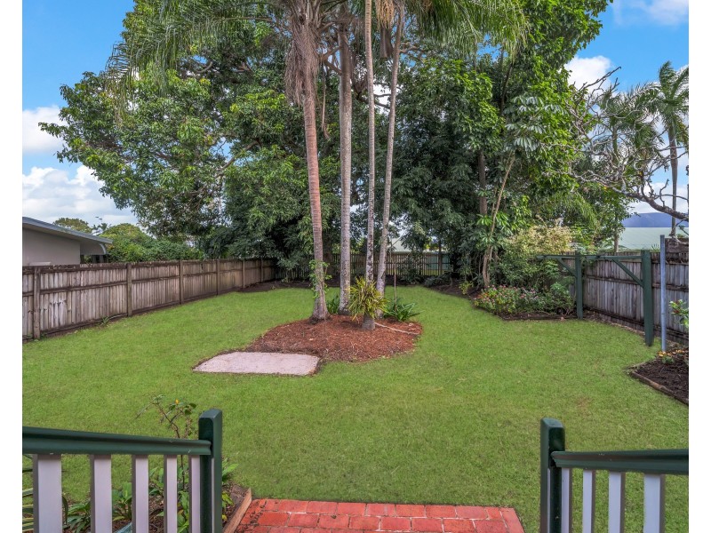 83 Hoare Street, Manunda QLD 4870