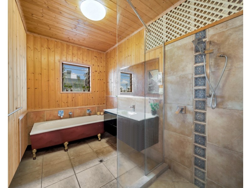 17 Barry Street, Bungalow QLD 4870