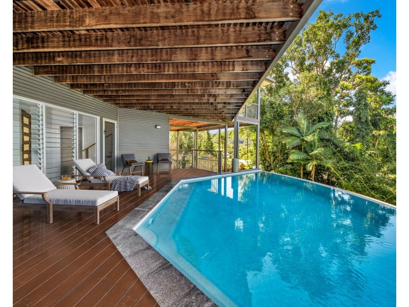 18 Bel-Air Drive, Whitfield QLD 4870