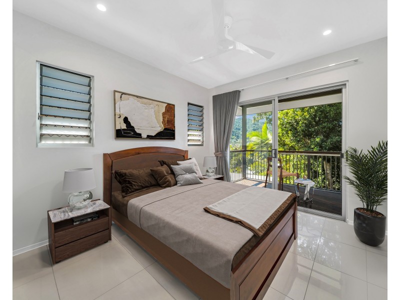18 Bel-Air Drive, Whitfield QLD 4870