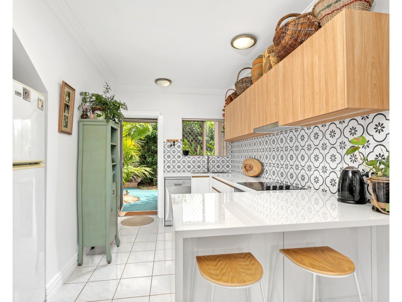 4/2 Springfield Crescent, Manoora QLD 4870