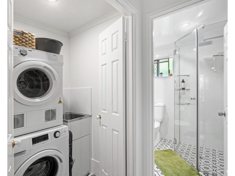 4/2 Springfield Crescent, Manoora QLD 4870