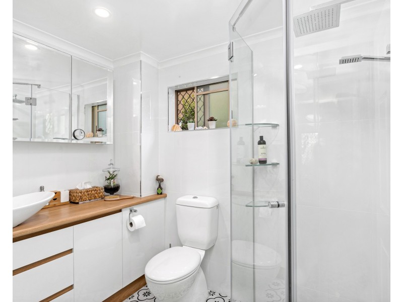 4/2 Springfield Crescent, Manoora QLD 4870