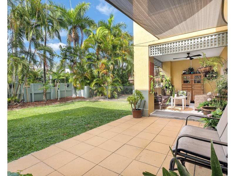 4/2 Springfield Crescent, Manoora QLD 4870