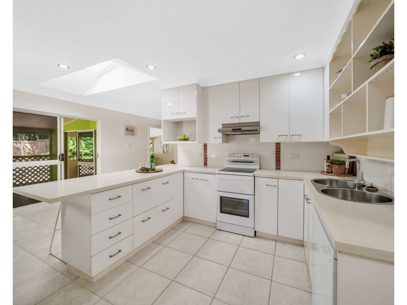 6 Basalt Street, Brinsmead QLD 4870