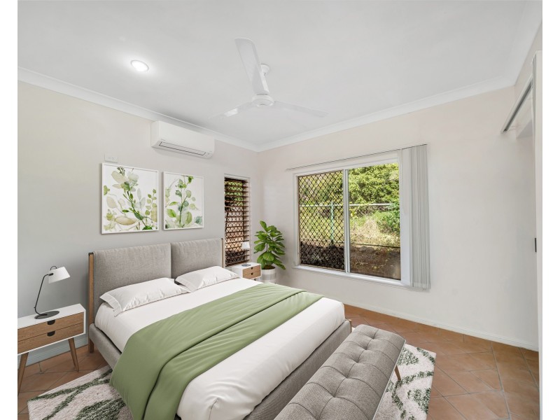 11/4-10 Hedley Close, Redlynch QLD 4870