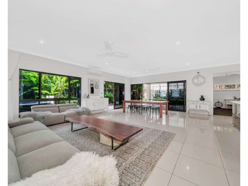 13 Whipbird Drive, Smithfield QLD 4878