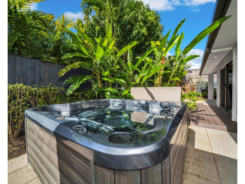 13 Whipbird Drive, Smithfield QLD 4878