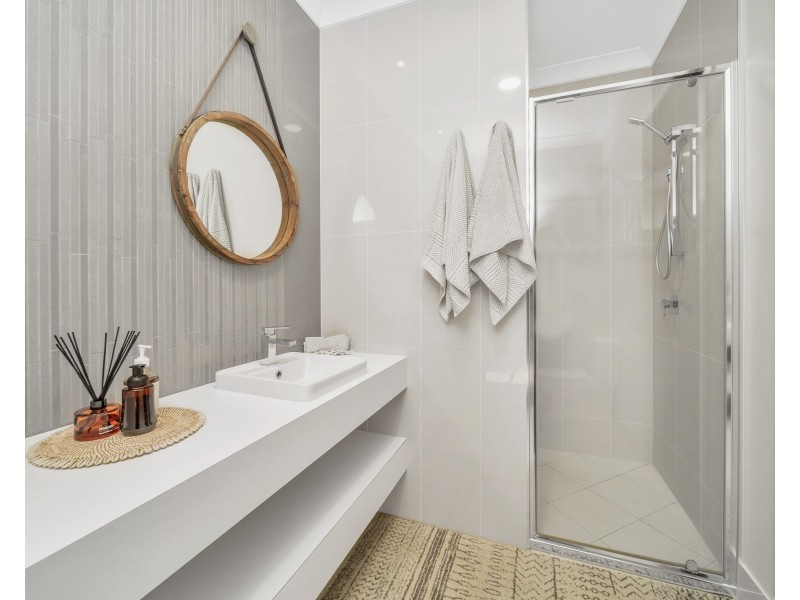 13 Whipbird Drive, Smithfield QLD 4878