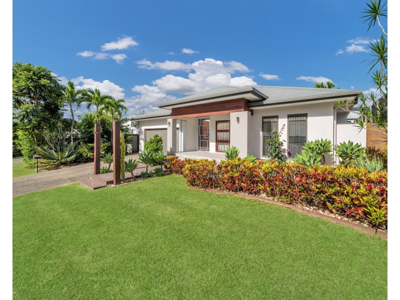 13 Whipbird Drive, Smithfield QLD 4878