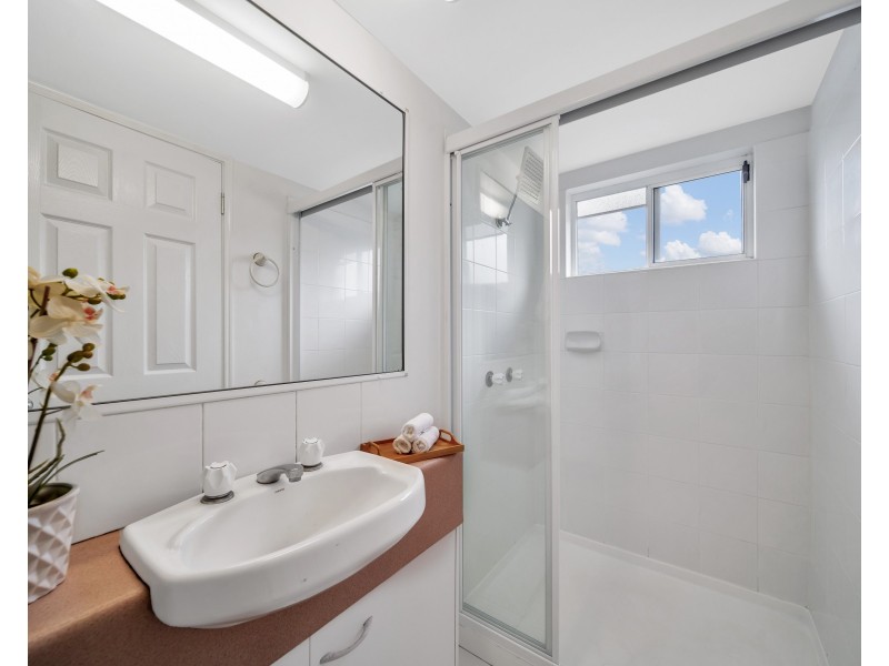 9/5-9 Gelling St, Cairns North QLD 4870