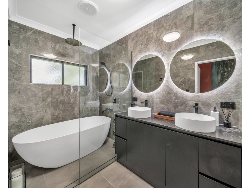 8 Caper Street, Mount Sheridan QLD 4868