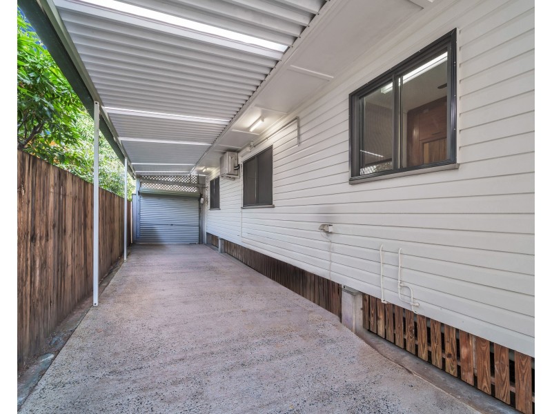 16 Warner Street, Manunda QLD 4870