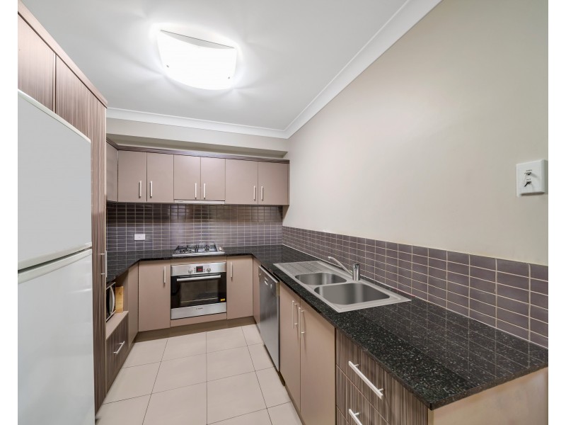 1129/12-21  Gregory Street, Westcourt QLD 4870