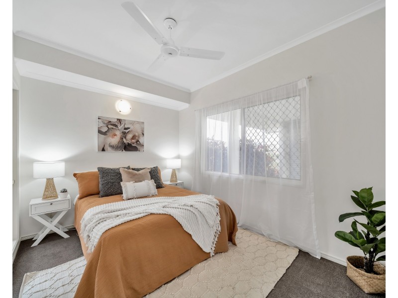 6 Silky Oak Court, Mooroobool QLD 4870