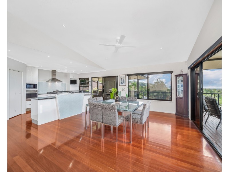 21 Minerva Avenue, Mooroobool QLD 4870