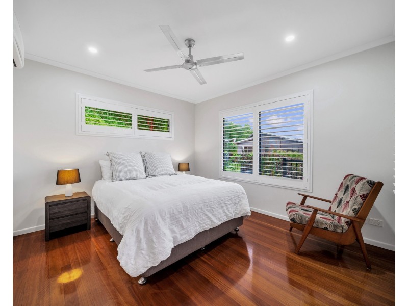 21 Minerva Avenue, Mooroobool QLD 4870