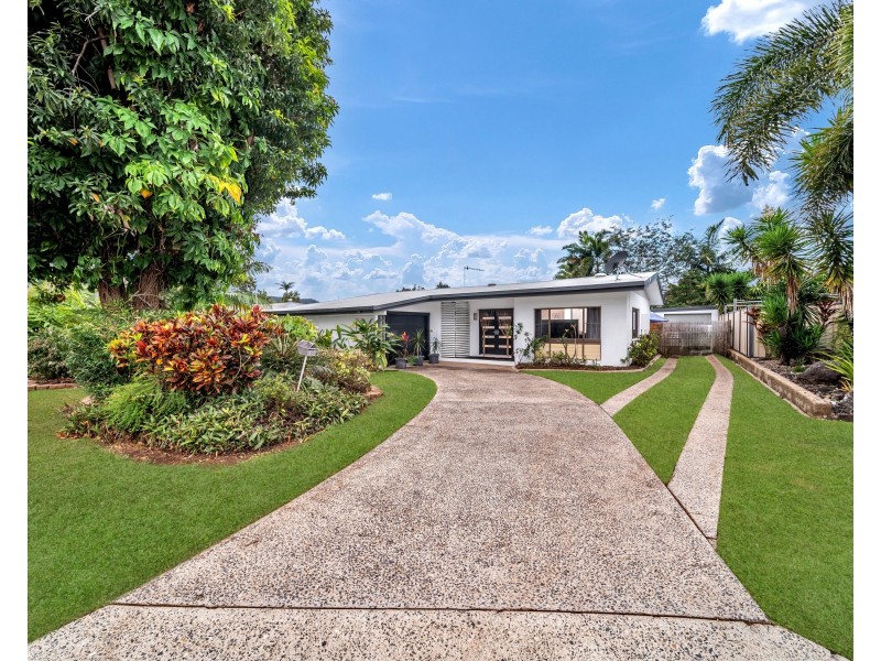 7 Di Savia Close, Whitfield QLD 4870