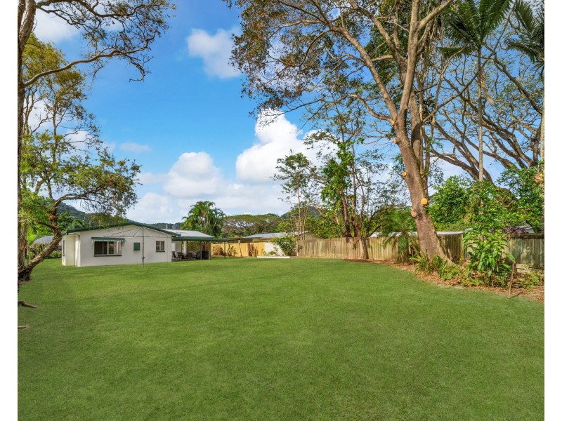 6 Hobson Drive, Brinsmead QLD 4870
