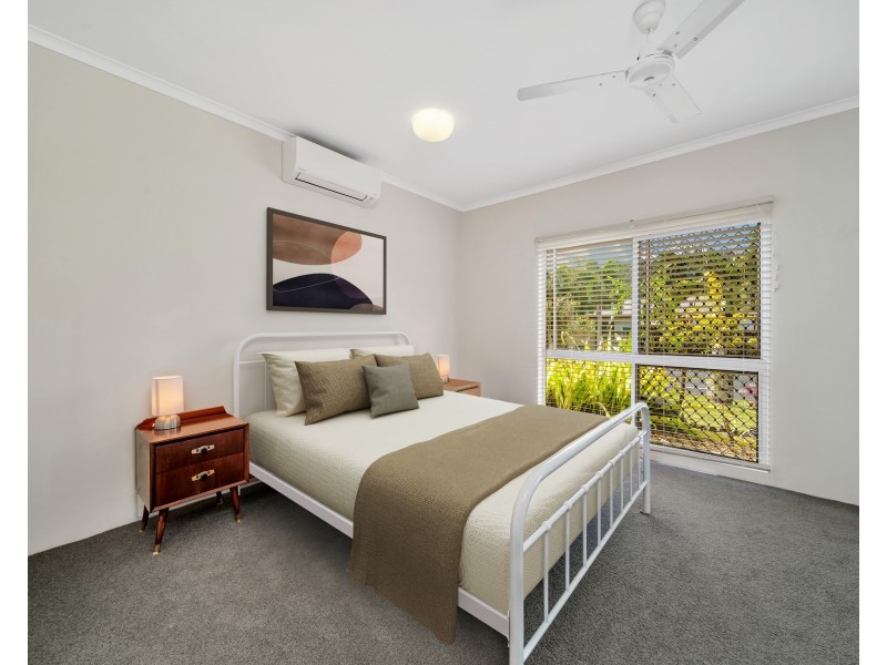 6 Hobson Drive, Brinsmead QLD 4870